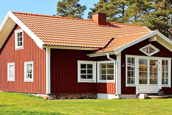 Aan het meer: Traditioneel vakantiehuis in Mariestad - thumbnail 2