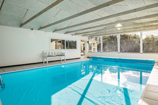 Luxe vrijstaand vakantiehuis met privézwembad en whirlpool op 1,3 km van Vejers Strand - thumbnail 6
