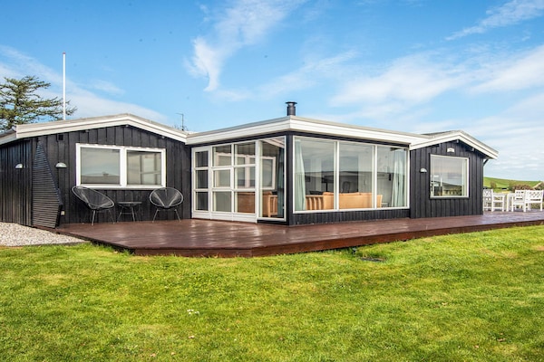 Licht vakantiehuis bij Ebeltoft met zeezicht en whirlpool, 300m van strand - thumbnail 2