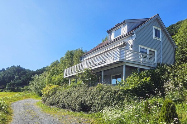 Ruim vakantiehuis voor 8 personen in Sørbøvåg aan de Sognefjord - thumbnail 3