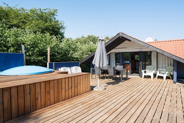 Vrijstaand vakantiehuis met hottub op 100 meter van zee in Dannemare - thumbnail 3