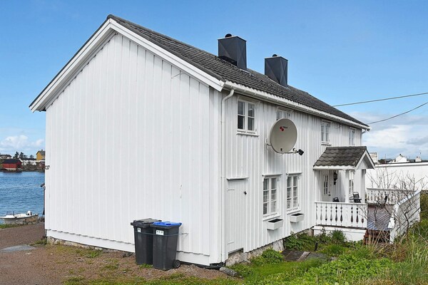 Stijlvol vakantiehuis aan het water met eigen steiger in Averøy - thumbnail 4