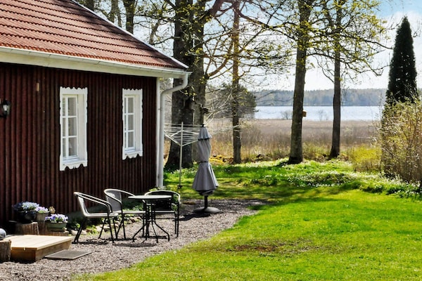 Vrijstaand vakantiehuis op bosperceel met privé zwemplek aan het Skagern meer - thumbnail 1
