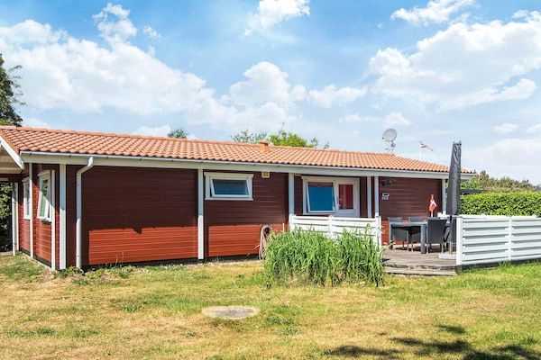 Gerenoveerd vakantiehuis op 200 meter van het strand van Fjellerup - thumbnail 1
