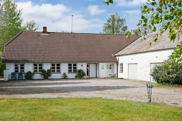 12-persoons vakantiehuis in Nordborg op 400 meter van zee - thumbnail 1