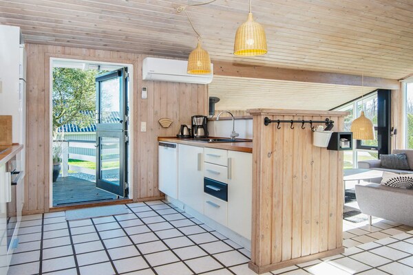 Vrijstaand vakantiehuis met sauna en whirlpool op 500 meter van zee bij Juelsminde - thumbnail 4