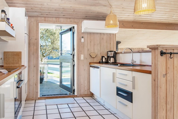Vrijstaand vakantiehuis met sauna en whirlpool op 500 meter van zee bij Juelsminde - thumbnail 5