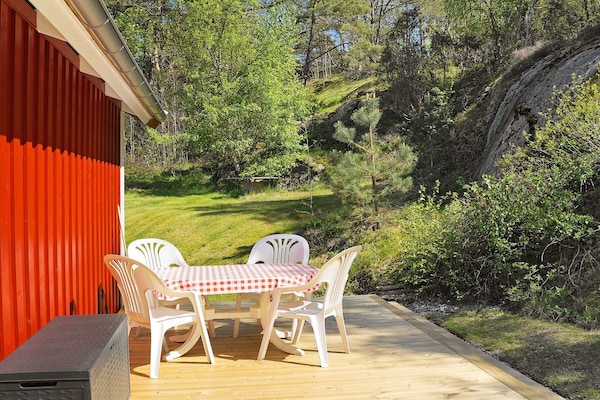 Op 1,0 km van zee: Gezellig vakantiehuis voor 4 personen in Henån - thumbnail 3