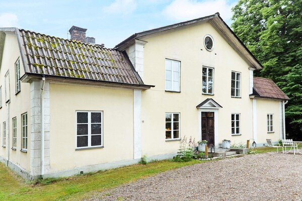 Ruim herenhuis voor 11 personen aan de golfbaan in Stora Sundby - thumbnail 3