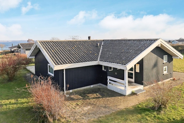 Vrijstaand vakantiehuis op 170 meter van zee met panoramisch uitzicht in Ebberup - thumbnail 6