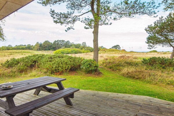 Vrijstaand vakantiehuis met Kattegat-uitzicht op 200m van zee in Glesborg - thumbnail 6