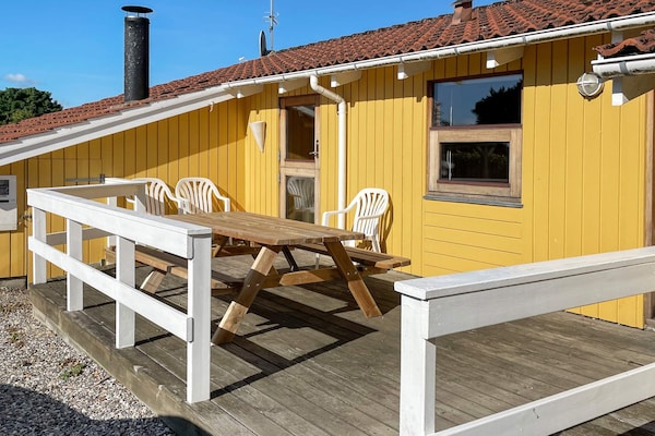 Ruim vakantiehuis met sauna & whirlpool op 250m van zee bij Juelsminde - thumbnail 2