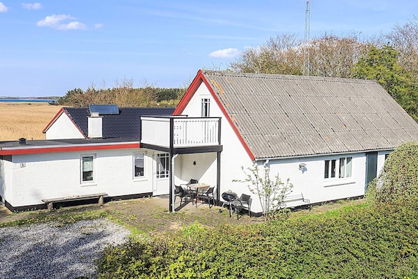 Op 800 m van zee: ruim vakantiehuis voor 10 personen in Thyholm - thumbnail 1