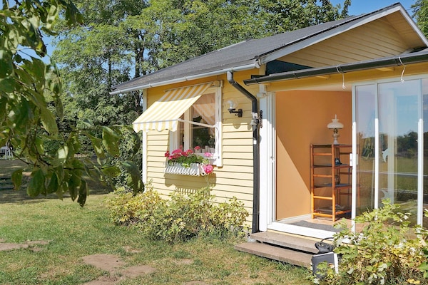 Knus vrijstaand vakantiehuis bij het meer Lursjön met sauna en roeiboot - thumbnail 1