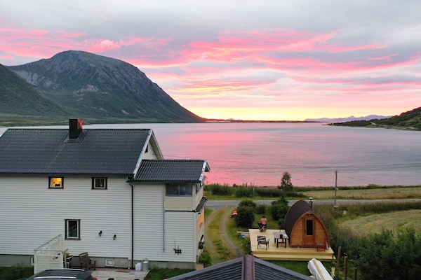 Souterrain appartement aan de Morfjord met panoramisch uitzicht op de Lofoten - thumbnail 1