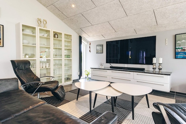 Luxe vrijstaand vakantiehuis met sauna, whirlpool en activiteitenruimte nabij Blokhus - thumbnail 4