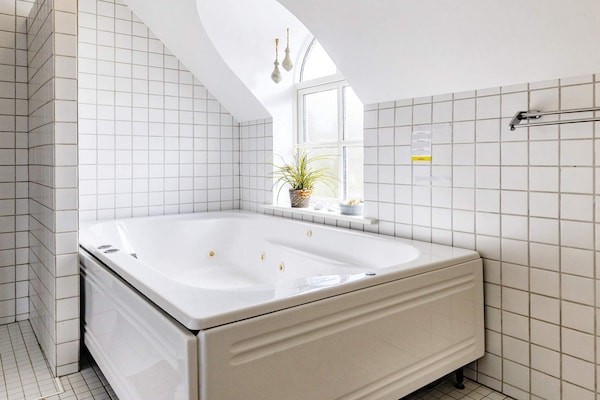 Sfeervol rietgedekt vakantiehuis met whirlpool op 200 meter van de zee in Jerup - thumbnail 6