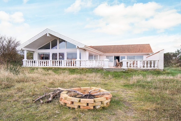 Ruim vakantiehuis met sauna op 200 meter van zee, Sjællands Odde - thumbnail 2