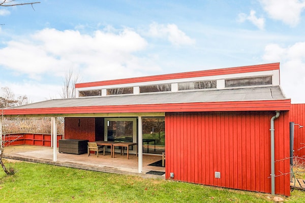 Architectonisch vakantiehuis met sauna en panoramisch zeezicht op 80 meter - thumbnail 3
