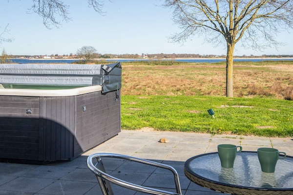 Licht vakantiehuis met jacuzzi en sauna op 100 meter van zee in Haderslev - thumbnail 2