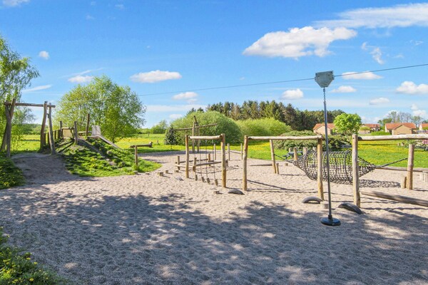 Vrijstaand vakantiehuis in Glesborg, 800m van de zee met houtgestookte hottub - thumbnail 3