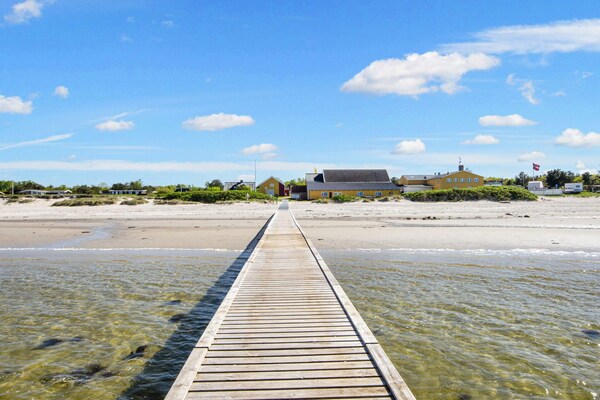Vrijstaand vakantiehuis in Glesborg, 800m van de zee met houtgestookte hottub - thumbnail 4