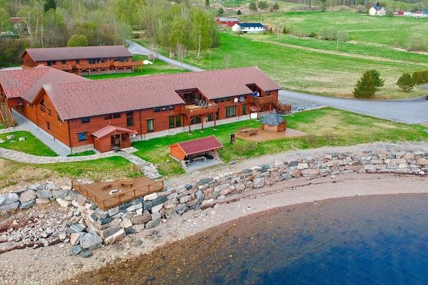Ruim vakantiehuis in Eidsvåg voor 10 personen aan de fjord - thumbnail 2