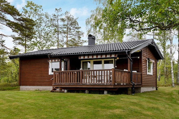 Knus vakantiehuis aan het meer met uitzicht en eigen roeiboot in Frändefors - thumbnail 4