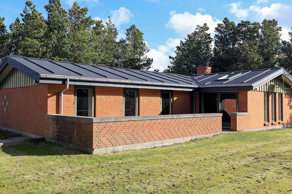 Vrijstaand vakantiehuis met sauna op 200 meter van de Limfjord - thumbnail 1