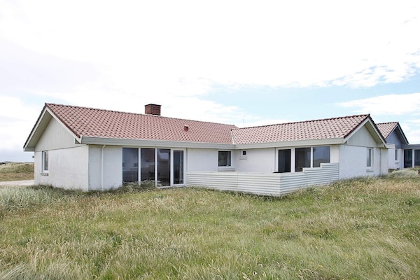 8-persoons vakantiehuis aan zee in Frøstrup met panoramisch uitzicht - thumbnail 1