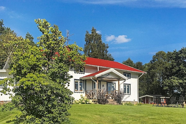 Sfeervol gerenoveerd vakantiehuis nabij meer in Håcksvik, Småland - thumbnail 5