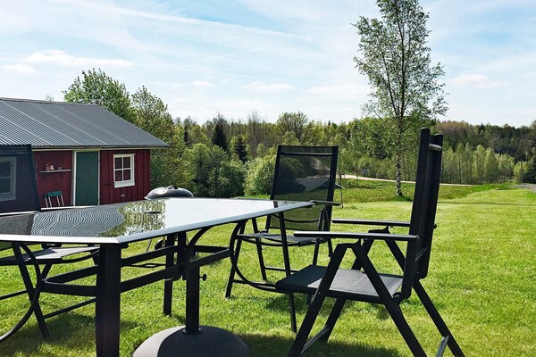 Sfeervol gerenoveerd vakantiehuis nabij meer in Håcksvik, Småland - thumbnail 2