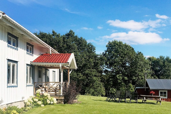 Sfeervol gerenoveerd vakantiehuis nabij meer in Håcksvik, Småland - thumbnail 3