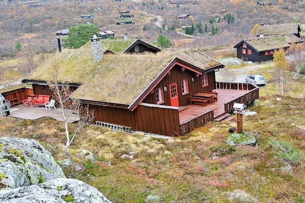 Rustiek vakantiehuis voor 11 personen bij Edland met panoramisch bergzicht - thumbnail 1
