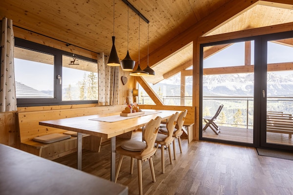Luxe chalet direct aan de piste met sauna en Dachstein uitzicht - thumbnail 3