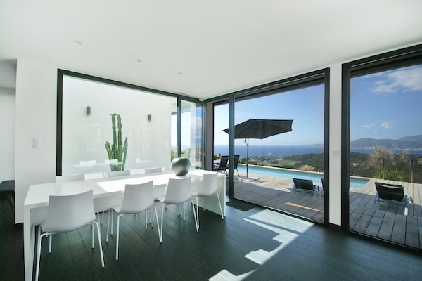 Villa met privézwembad en uitzicht op de baai in Albitreccia - thumbnail 3