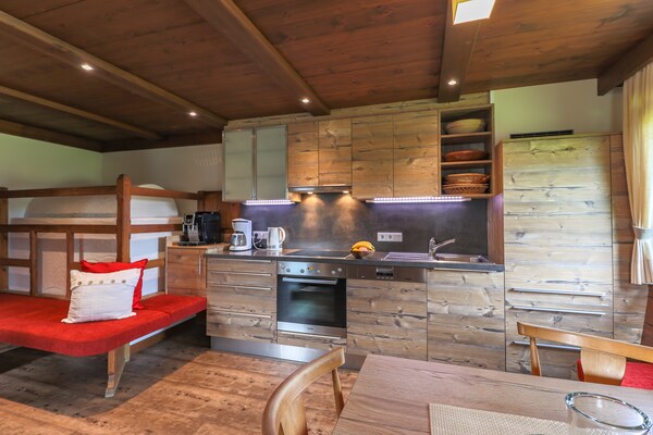 Gerenoveerd landhuis voor 15 personen direct aan skigebied KitzSki in Mittersill - thumbnail 5
