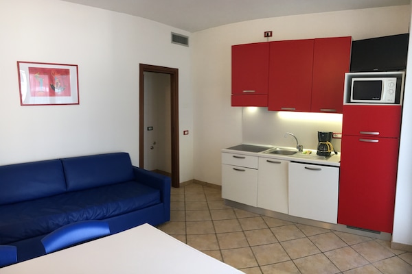 Modern appartement in Lido di Spina nabij de Adriatische Zee - thumbnail 2