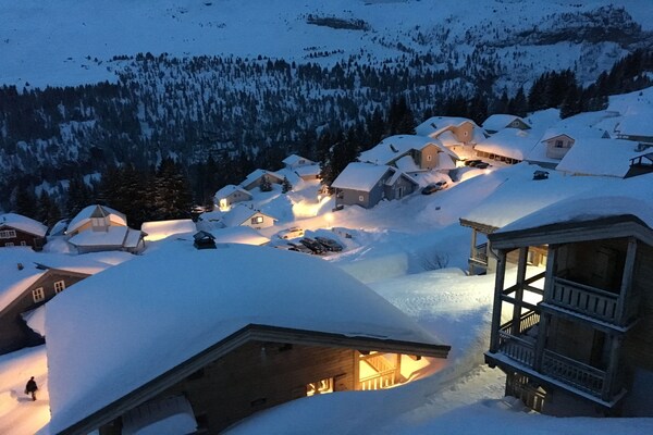 Ruim 5-slaapkamer appartement op de piste in het Grand Massif - thumbnail 6