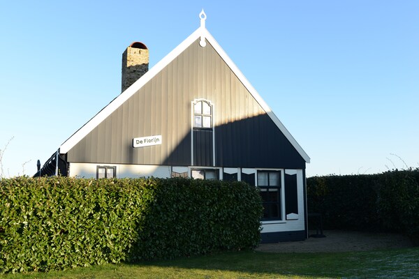 Landelijk vakantiehuis Florijn 1: genieten tussen bos en golfbaan op Texel - thumbnail 1