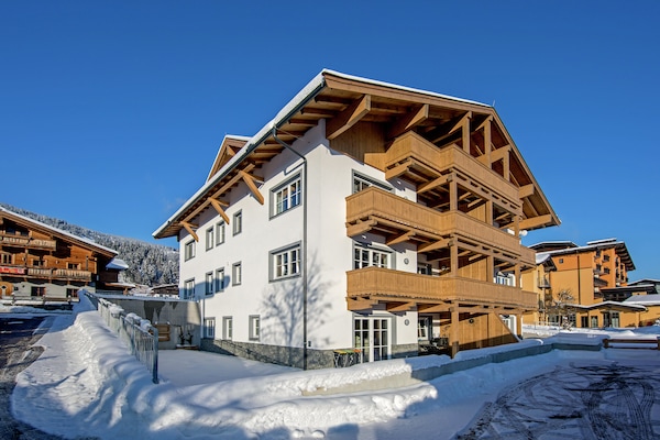 residenz-edelalm-penthouse sleeps 10