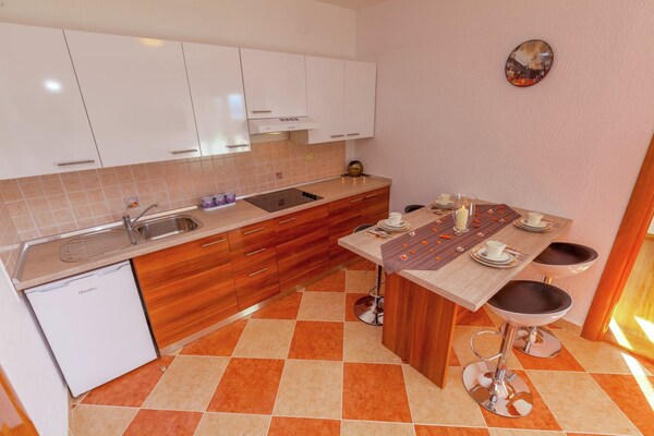 Knus appartement voor 2 in Dramalj, op 300 meter van het strand - thumbnail 6