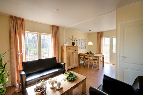 Lodge in hooibergstijl met sauna op Twents vakantiepark in Wierden - thumbnail 4