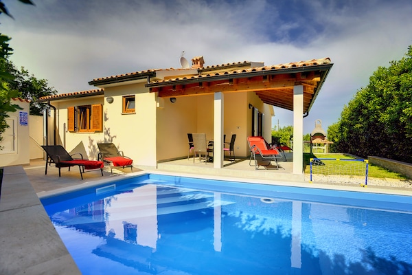 Op 1,0 km van het strand: Vakantiehuis Casa Mareti in Liznjan - thumbnail 3