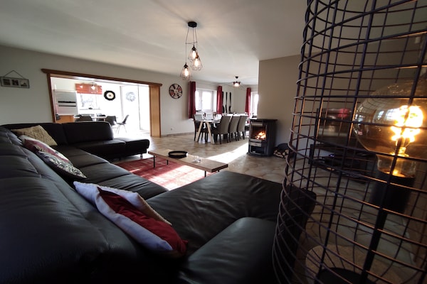 Luxe villa met sauna en panoramisch uitzicht in Stavelot - thumbnail 3