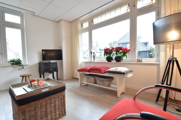 Hof van Craeck: Uniek vakantiehuis met 3 appartementen in hartje Bergen - thumbnail 2