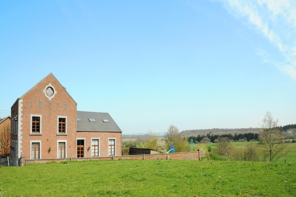 Ruim vakantiehuis La Récréation in Noiseux voor 30 personen - thumbnail 1