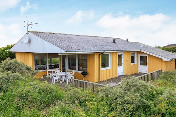 Licht vakantiehuis met sauna & whirlpool op 600m van de Noordzee - thumbnail 1