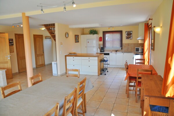 Villa Achille: Ruim vakantiehuis voor 12 personen met wellness in Somme-Leuze - thumbnail 5