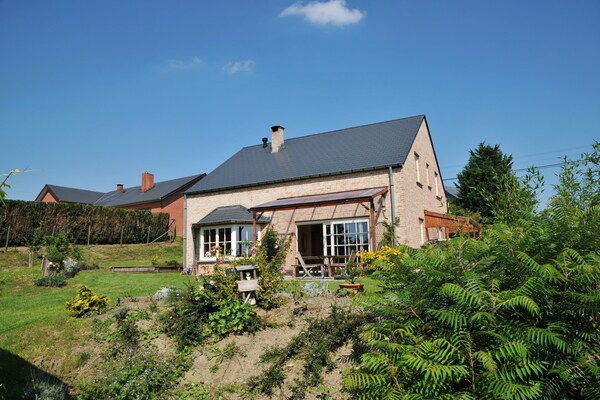 Villa Achille: Ruim vakantiehuis voor 12 personen met wellness in Somme-Leuze - thumbnail 1